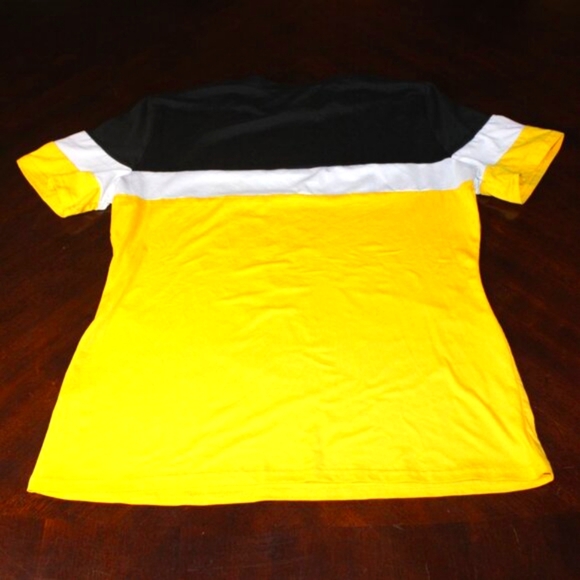 Graphic Tee Lovely Wholesale "Catch Flights Not Feelings" Graphic Tee – S - Picture 3 of 9